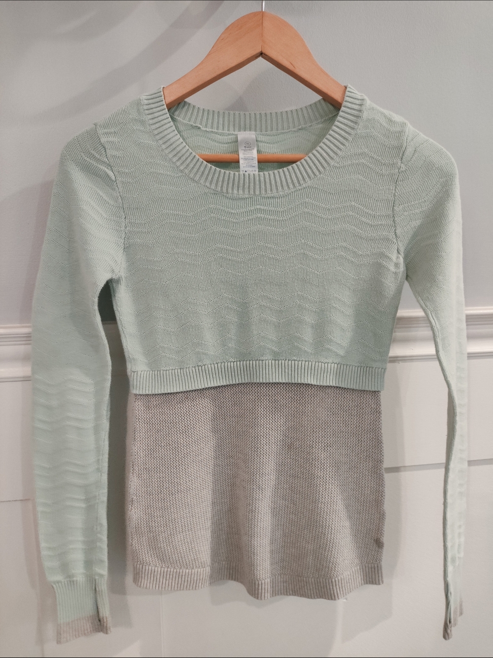 Ivivva Mint Green and Cream Knit Sweater Top